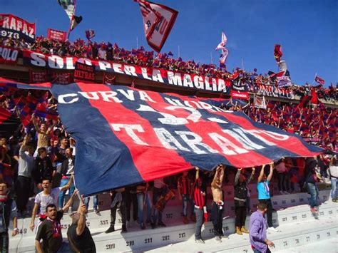Ultras curva nord taranto supporters. COMUNICATO CURVA NORD TARANTO | A.P.S. Taras 706 a.C.