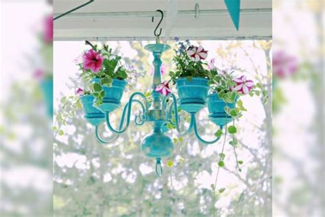 Repurposing Old Chandeliers Into Planters Is Pretty Cool Idea