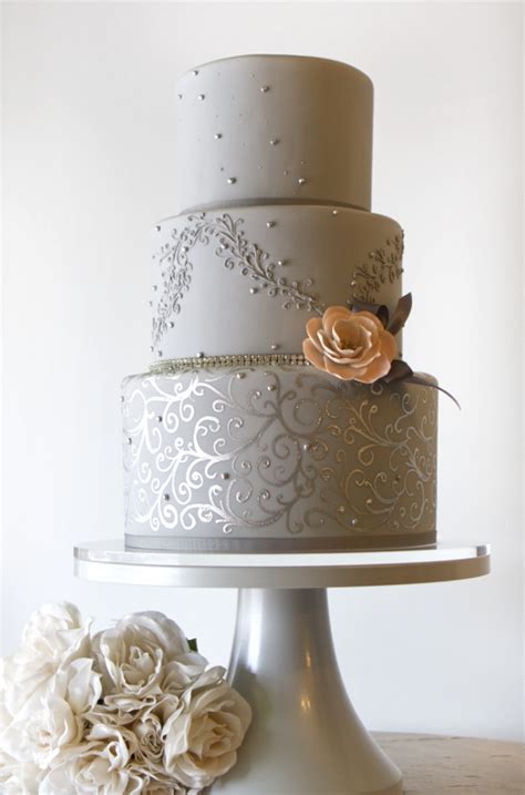 26 Amazingly Unique Wedding Cakes We Love Modwedding Tartas De Boda