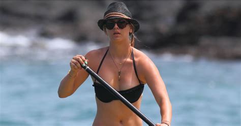 kaley cuoco shows off bikini body in holiday photos photo hot sex picture