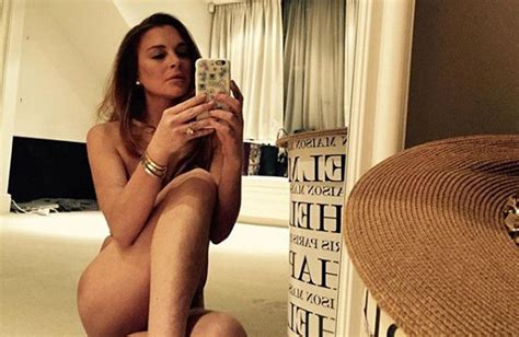 Lindsay Lohan Posts Nude Selfie To Celebrate Rd Birthday Video Dailymotion