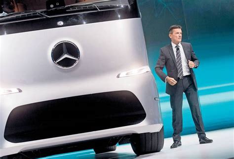 Zeit ist reif für Elektromobilität Daimler Lkw Vorstand Bernhard im