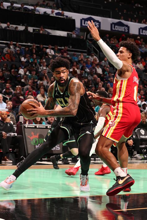 Hornets vs Hawks Gallery - 12/16/22 Photo Gallery | NBA.com width=
