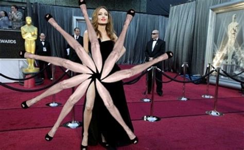 Angelina Jolie Oscars 2012 Right Leg Pose Goes Viral Daily Mail Online