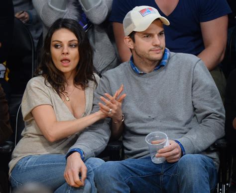 While promoting her new film bad moms, mila attended the late late show with james corden.during the show, he invited. Ashton Kutcher y Mila Kunis, marido y mujer, según People ...