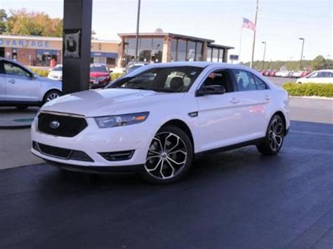 Used 2013 Ford Taurus For Sale Pricing And Features Edmunds