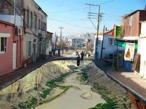 Gambar 5 dimensi / gambar 3 dimensi. Menakjubkan! Gambar Lukisan 3 Dimensi Jalanan ini ...