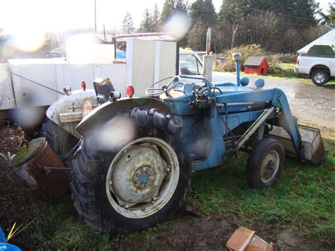 Ford 2000 Tractor With Front End Loader Duncan Cowichan