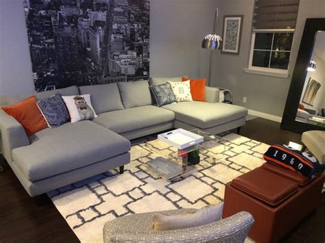 How To Put Area Rug In Living Room With Sectional