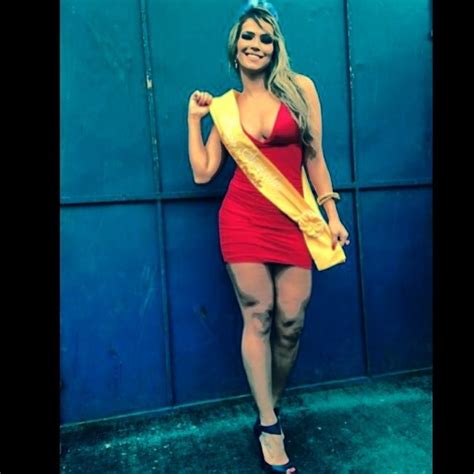Ego Fani Pacheco Se Esbalda No Carnaval E Vira Miss De Bloco Em Minas Gerais Notícias De Famosos