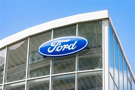 Ford Plans A New 35 Billion Ev Battery Plant In Us Report The