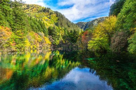 Long Lake And Forest At Jiuzhaigou National Park In Sichuan Stock Photo