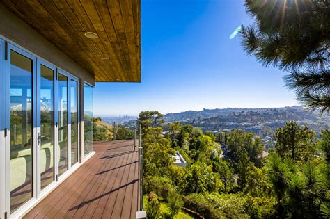 Revamped Hollywood Hills Modern With Killer Views Asks 275m Curbed La