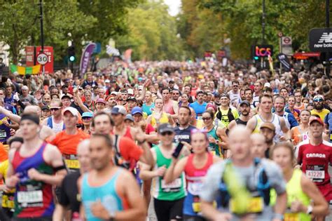 London Marathon Runner Died After Collapsing During Race Evening Standard