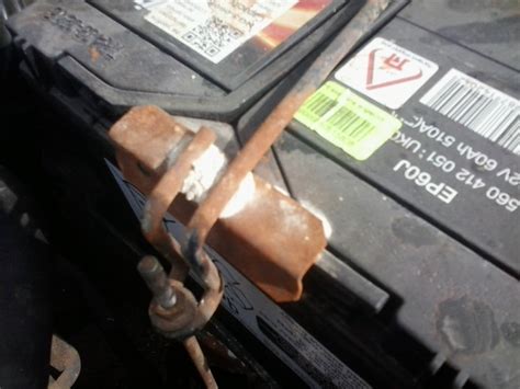 Corrosion On Car Battery Holder Anonimamentemivida