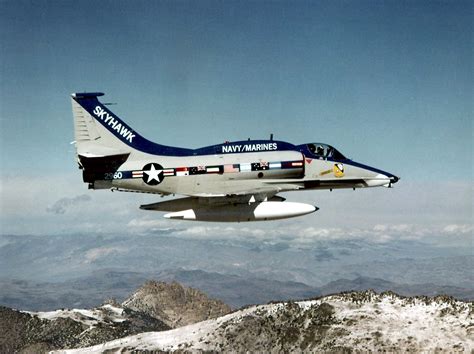 This skyhawk webpage is dedicated to douglas test pilot robert o. SNAFU!: Return of an A-4 type fighter?