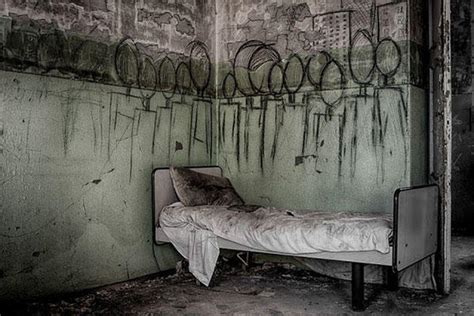 These Disturbing Asylum Photos From The Past Will Give You The Chills History Daily