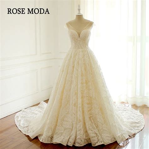 Rose Moda Luxury Lace Wedding Dress 2019 Crystal V Neck Princess