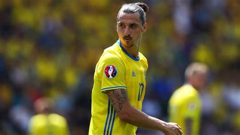 Zlatan Ibrahimovic To Retire From International Soccer After Euro 2016