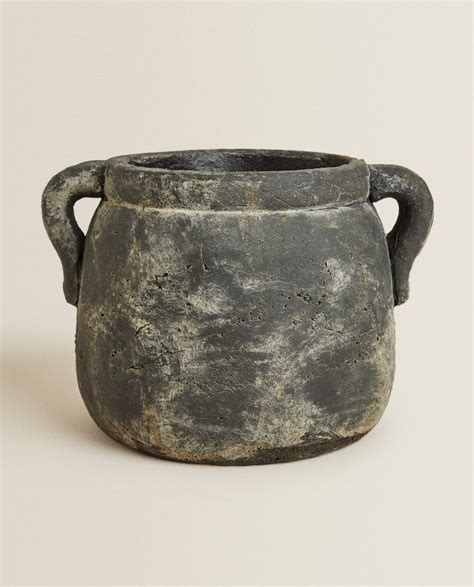 Black Terracotta Pot In 2021 Stone Vase Terracotta Pots Vase