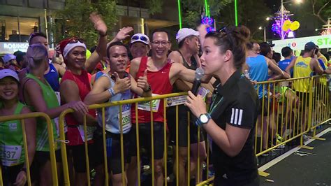 Humidity especially affects foreign runners who are not used to weather. Standard Chartered Marathon Singapore 2015 Highlights ...