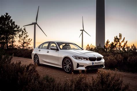 Bmw Serie 3 Al Salone Di Ginevra Nuovi Modelli Ibridi Plug In