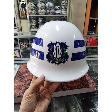 Jual Helm Satpam Terbaru Helm Lapangan Satpam Putih Lis Biru Helm