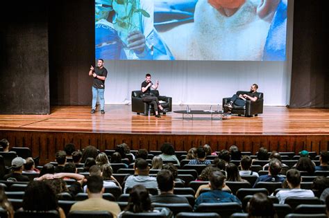 Debate sobre arte contemporânea abre Programa de Formação de