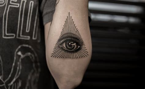 17 Eye Tattoos On Forearm