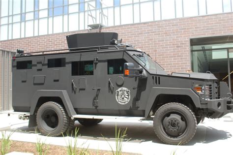 Oc Swat Team Rolls Out Armored Bearcat Orange County Register