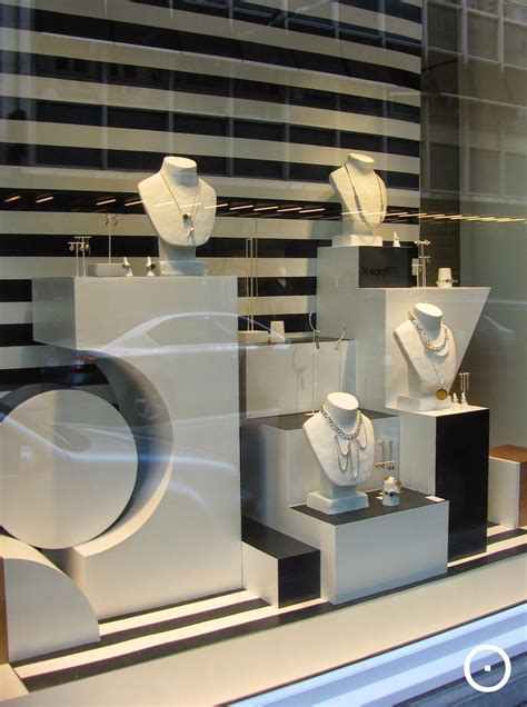 Eyeam Viewonretail Jewelry Store Design Jewelry Shop Display