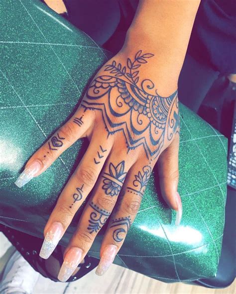 Pin By My Info On Tattoo Mandala Hand Tattoos Henna Tattoo Hand Tattoos