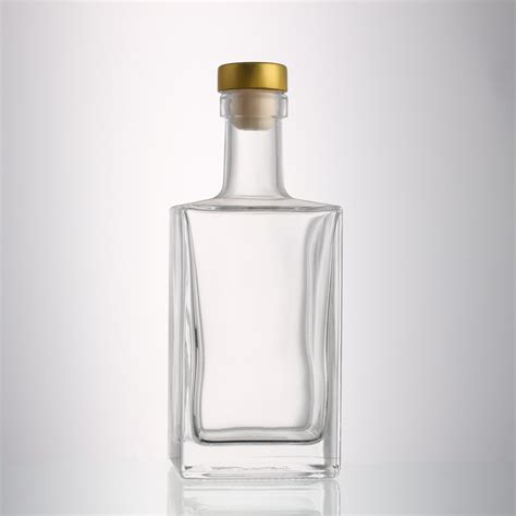Factory Price Square High Quality 500 Ml Liquor Glass Wine Bottles With Cork High Quality