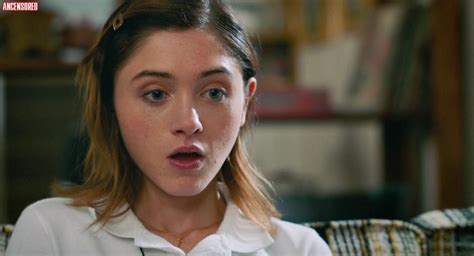 natalia dyer nuda ~30 anni in yes god yes