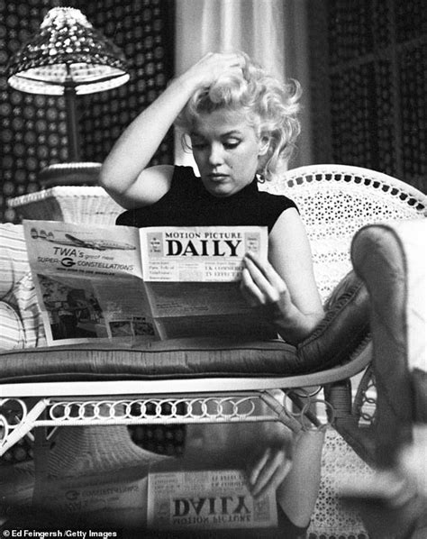 Candid Photos Of Marilyn Monroe Go On Display At London Gallery Daily Mail Online