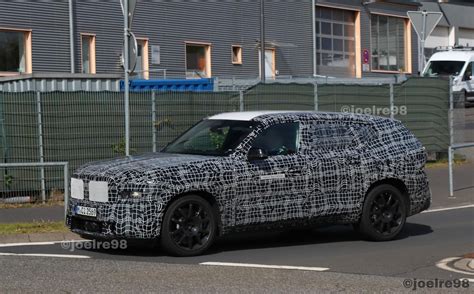 Video Upcoming Bmw 7 Series And X8 Spotted Out Testing On Nurburgring