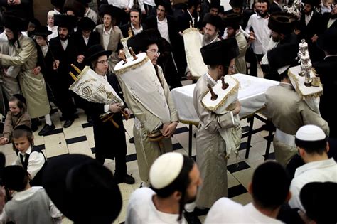 Simchas Torah Dancing With The Bride The Jewish Voice