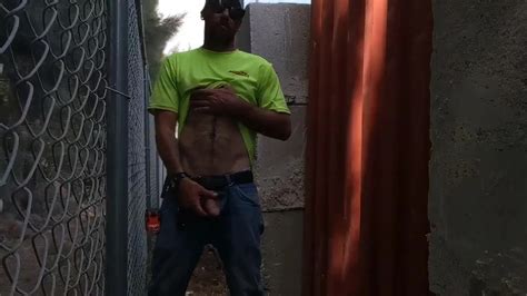 GAY REDNECK WITH NO SHAME PISSING 7 ThisVid