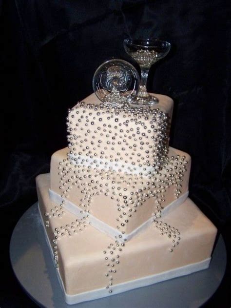 31 Sparkling New Year Wedding Cakes And Desserts Weddingomania