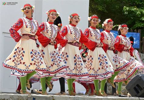 Beautiful Costumes Bulgarian People Around The World Folklore