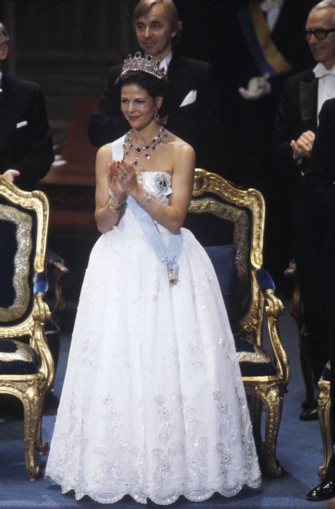 Königin Silvia: Ihre schönsten Abendkleider