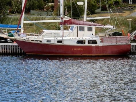 Roberts 34 Fibreglass Cruising Yacht Quality Fitout Sailing Boats Boats Online For Sale