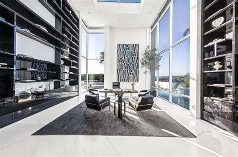 See The Biggest Modern Us Home Which Fetched Million At Auction