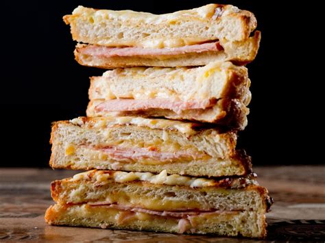 Best Sandwiches Around The World From Banh Mi To Zapiekanka Condé Nast Traveler