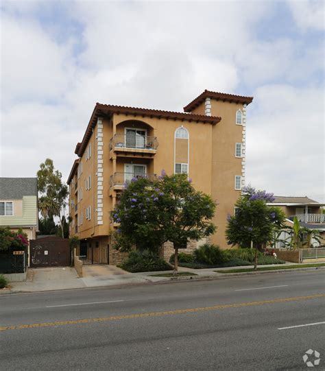 957 S Wilton Pl Los Angeles Ca 90019 Apartments In Los Angeles Ca