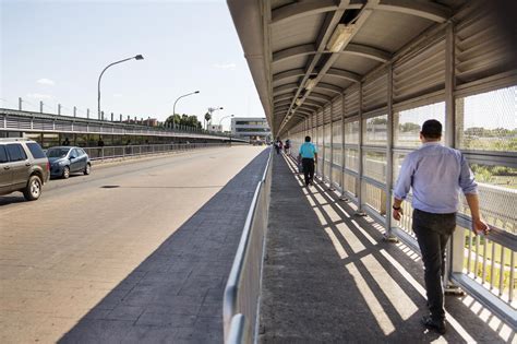 In Laredo The People Closest To The Border Are The Least Worried About