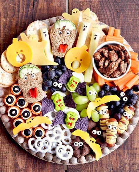 How Spookily Cute Is This Healthy Wholesome Platter From Thetravelingspoonchef 👻 Show