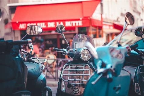 Vous payez votre contrôle technique à feu vert, sans surcoût ! Deux-roues : vers un contrôle technique des motos et ...