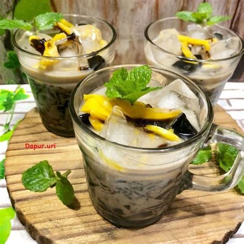 Takarannya bisa disesuaikan sendiri agar lebih sehat ketika dikonsumsi. Resep minuman untuk dijual Instagram di 2020 | Resep minuman, Smoothie sehat, Smoothie stroberi