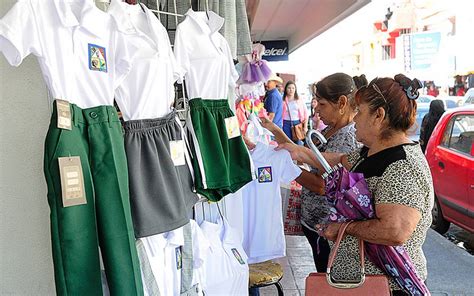 En Debate ¿nuevos Uniformes Escolares Con Colores De Morena El Sol